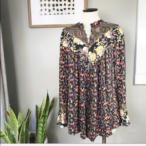 Free People floral bell sleeve tunic top sz M